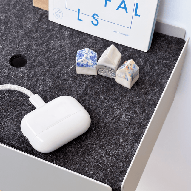 CHARGE-BOX Ladestation - Elegantes Kabelmanagement