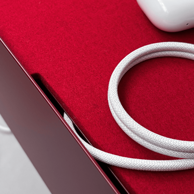 CHARGE-BOX Ladestation - Elegantes Kabelmanagement