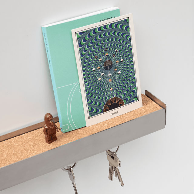 Sonderedition: KEY-BOX Edelstahl geschliffen - Schlüsselbrett mit Ablage für den Flur, Schmuckorganizer für dein Bad oder Schlafzimmer, Hakenleiste für die Küche oder Balkon