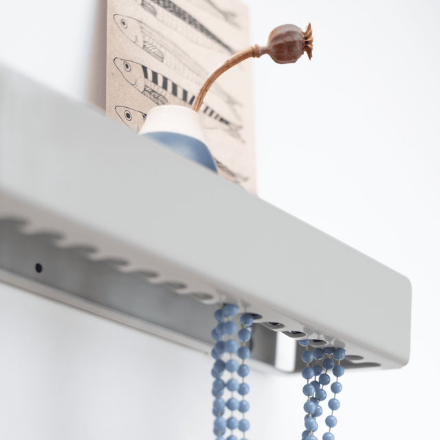 KEY-BOX - Schlüsselbrett mit Ablage für den Flur, Schmuckorganizer für dein Bad oder Schlafzimmer, Hakenleiste für die Küche oder Balkon